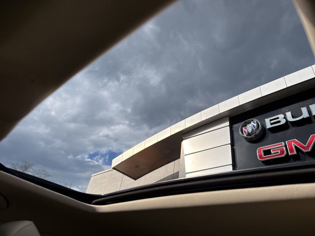 Used 2013 Volkswagen Passat TDI SE image 29