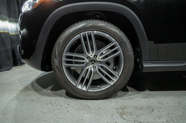 Certified 2026 Mercedes-Benz GLS 450 4MATIC image 7