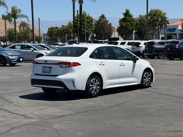 Used 2022 Toyota Corolla LE FWD image 4