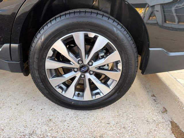 Used 2019 Subaru Outback 3.6R Touring AWD/4WD image 4