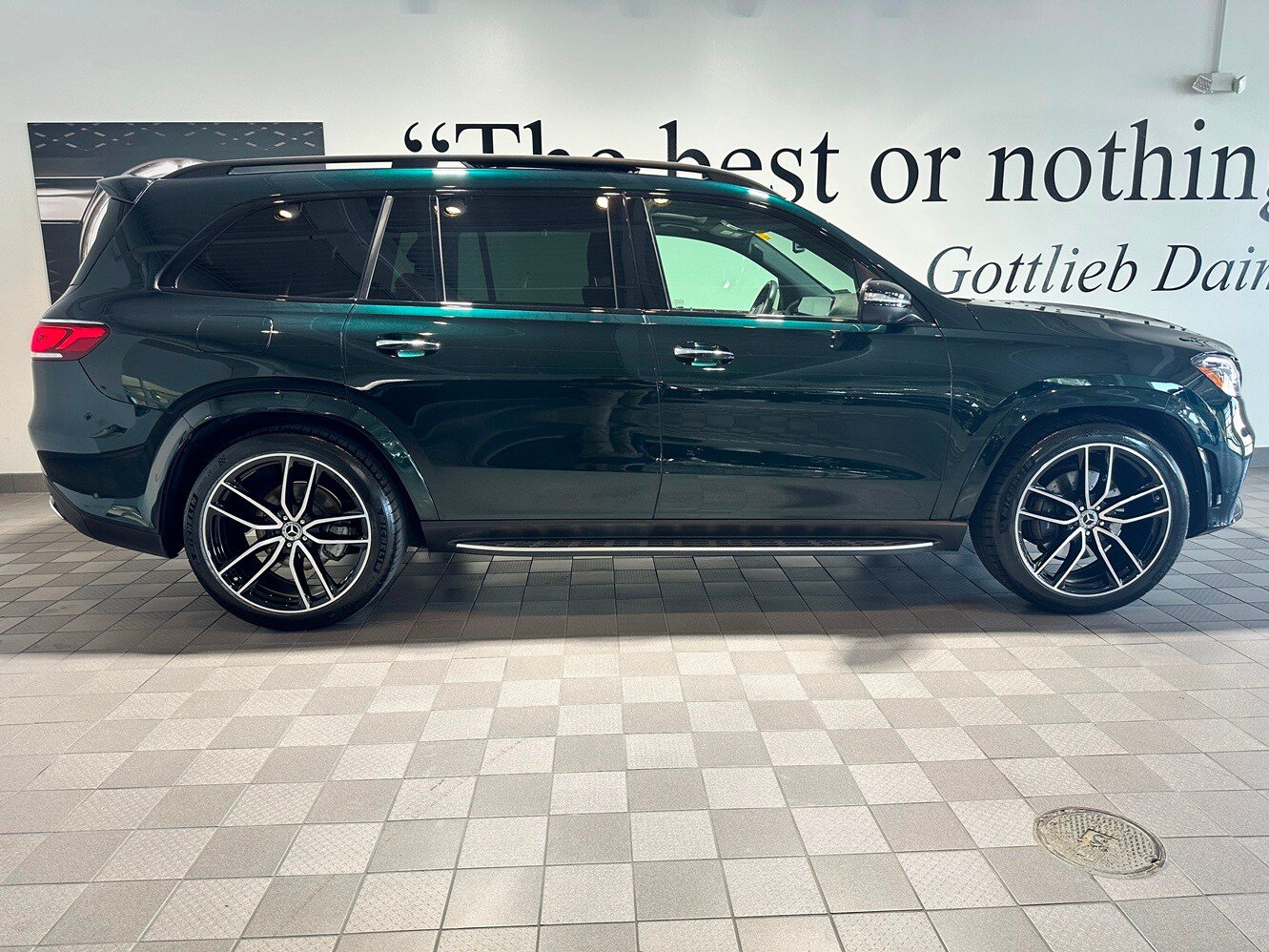 Used 2023 Mercedes-Benz GLS 450 4MATIC image 3