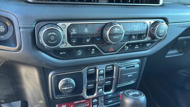 Used 2024 Jeep Wrangler Rubicon w/ XTREMEE 35" Tire Package image 27