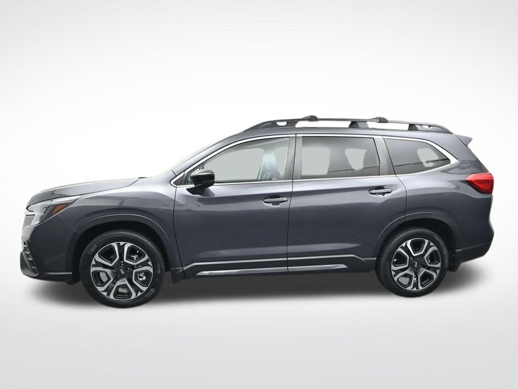 Used 2024 Subaru Ascent Limited w/ Technology Package AWD/4WD image 4
