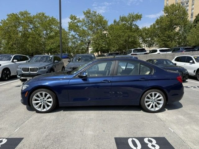 Used 2018 BMW 320i xDrive Sedan w/ Convenience Package AWD/4WD image 5