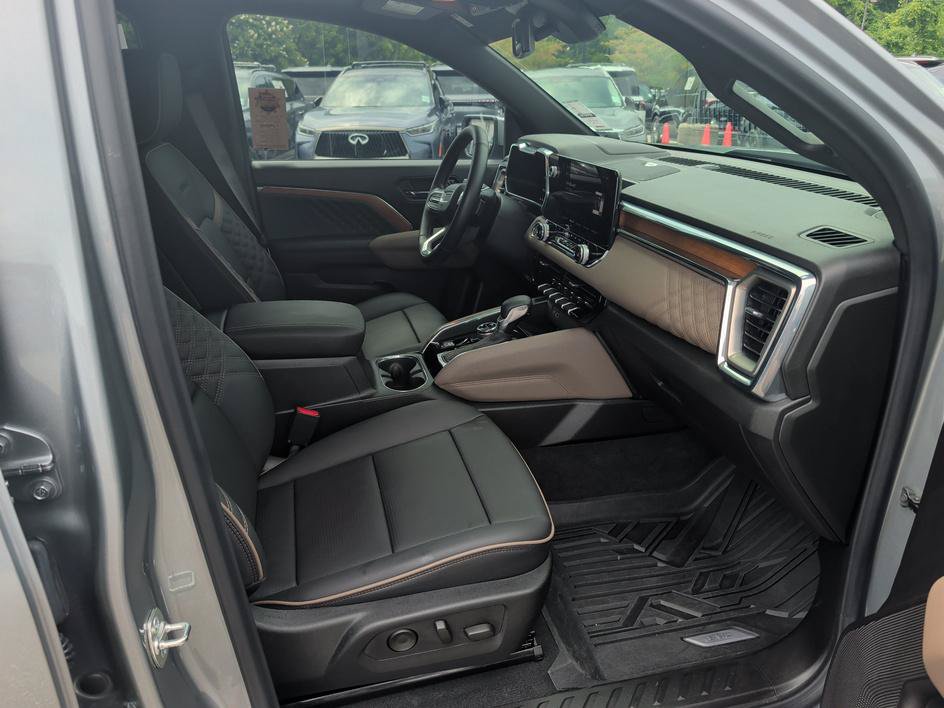 Used 2026 GMC Canyon Denali AWD/4WD image 12