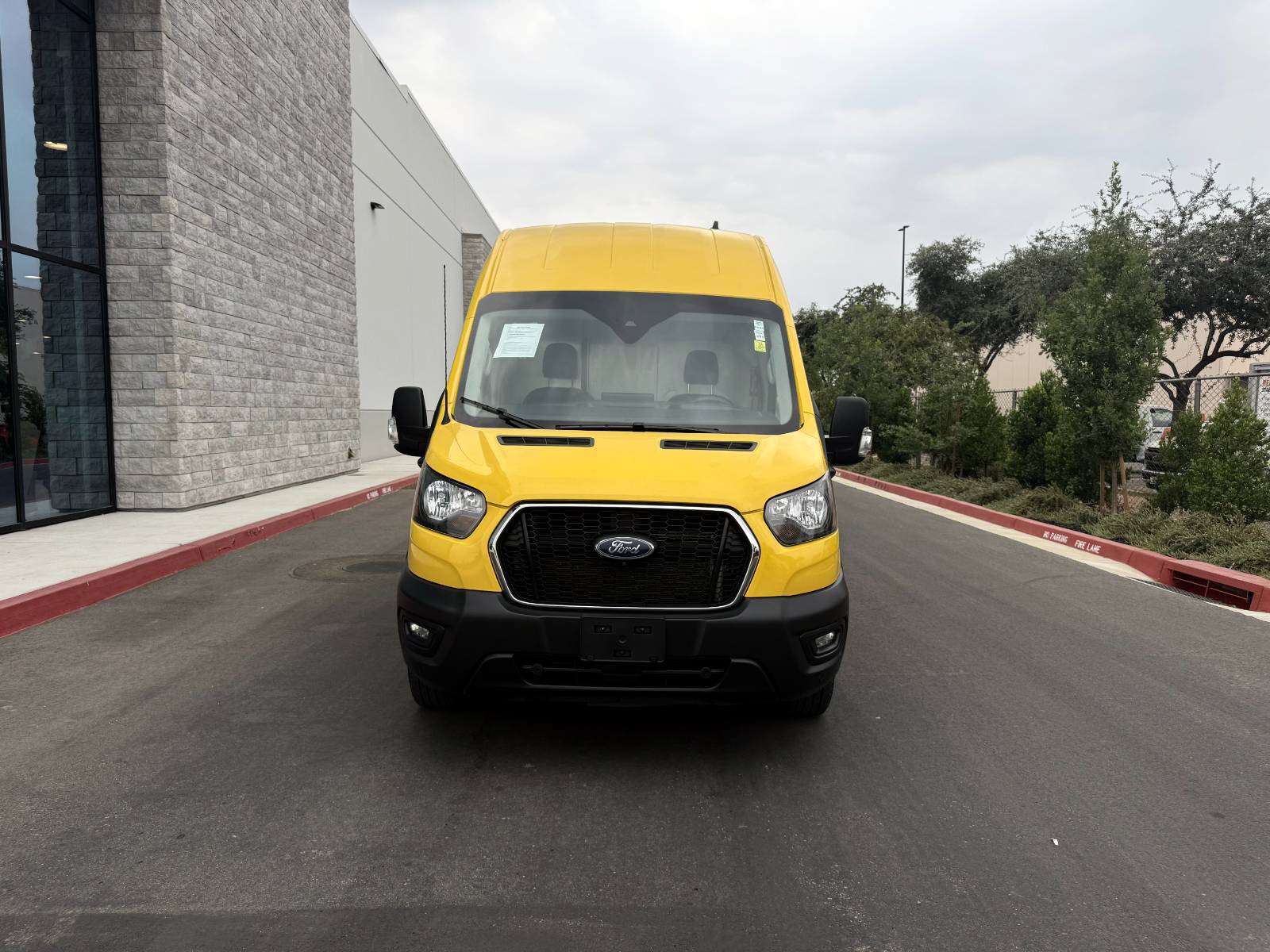 Used 2022 Ford Transit 250 148 High Roof Extended w/ Parcel Delivery Package RWD image 2