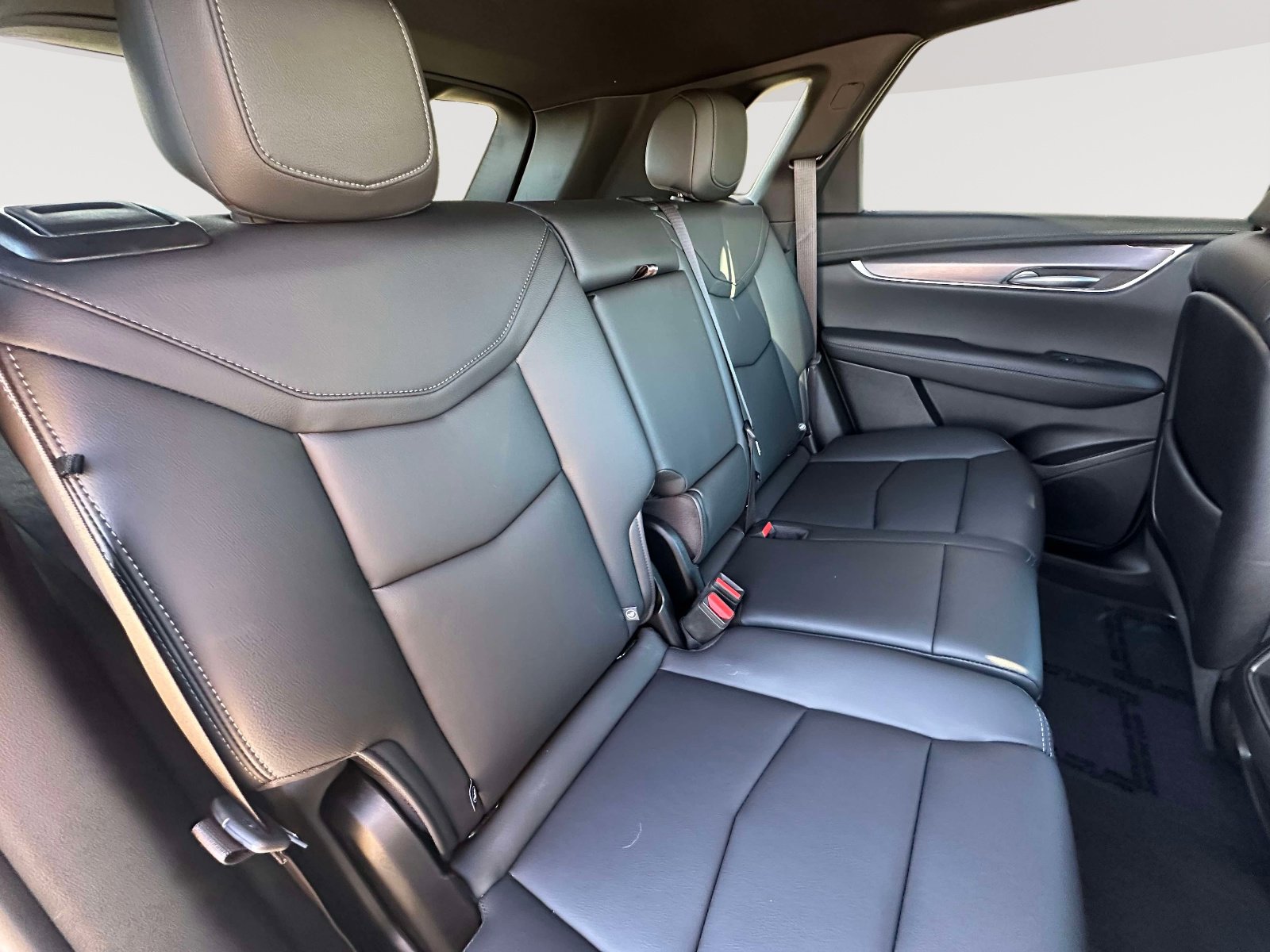 Certified 2025 Cadillac XT5 Luxury image 28