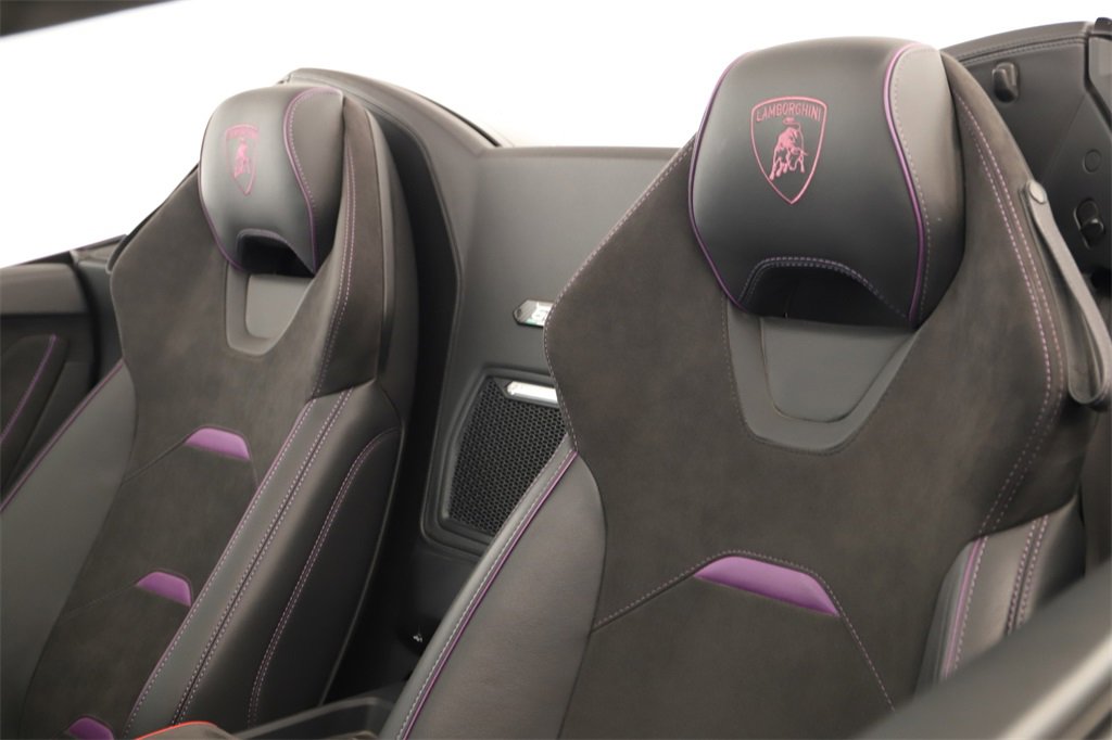 Used 2024 Lamborghini Huracan EVO image 31