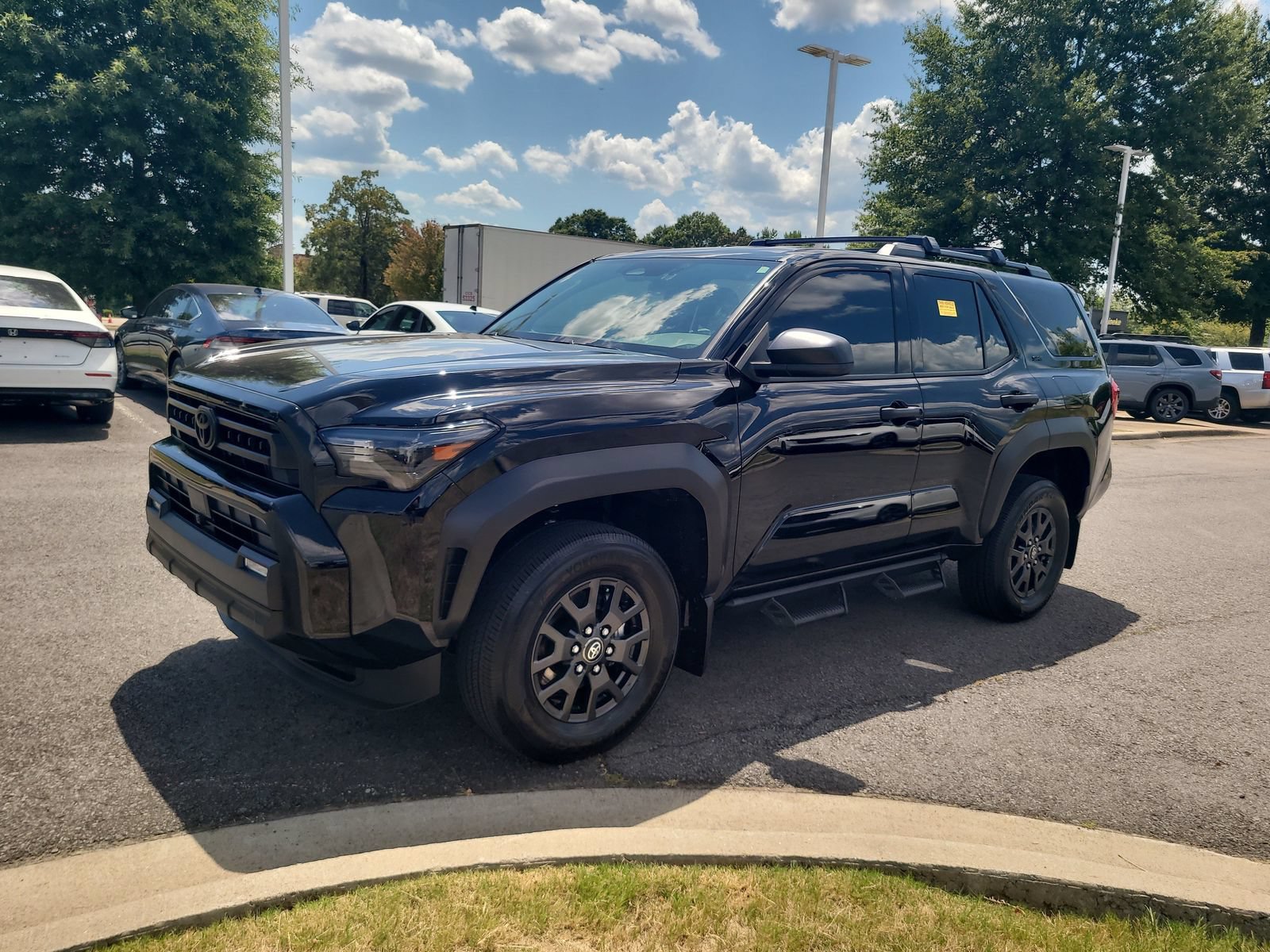 Used 2025 Toyota 4Runner SR5 AWD/4WD image 7