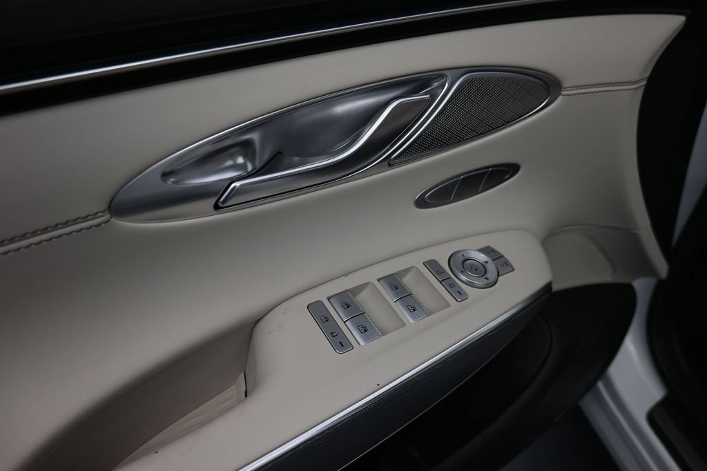 Used 2022 Genesis GV70 2.5T w/ Advanced Package AWD/4WD image 9