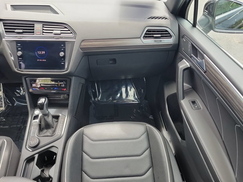 Used 2024 Volkswagen Tiguan SEL R-Line AWD/4WD image 16
