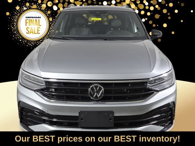 Used 2024 Volkswagen Tiguan SE R-Line image 3