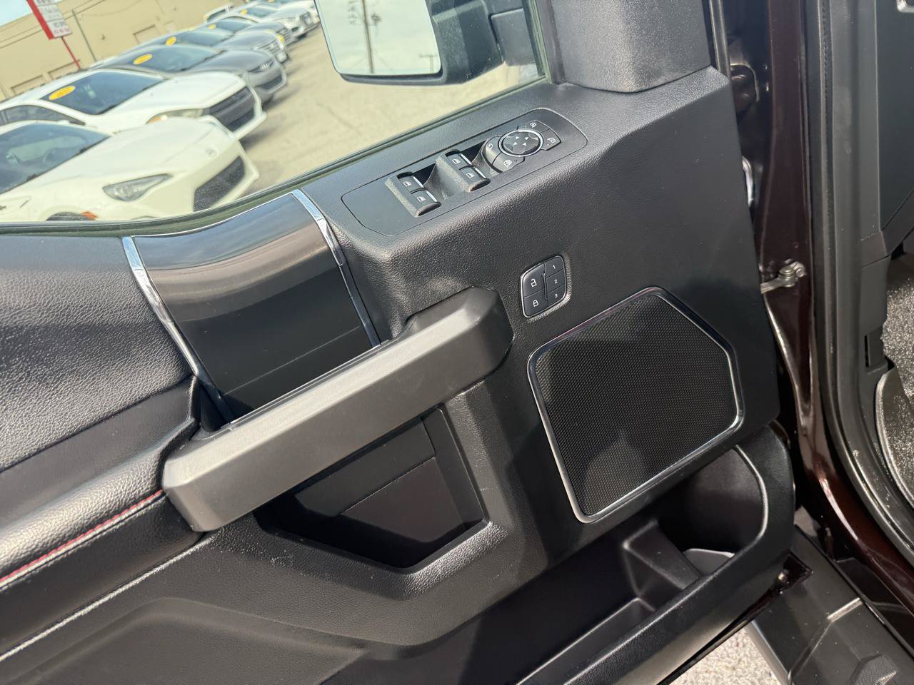 Used 2018 Ford F150 Lariat w/ Equipment Group 502A Luxury AWD/4WD image 14