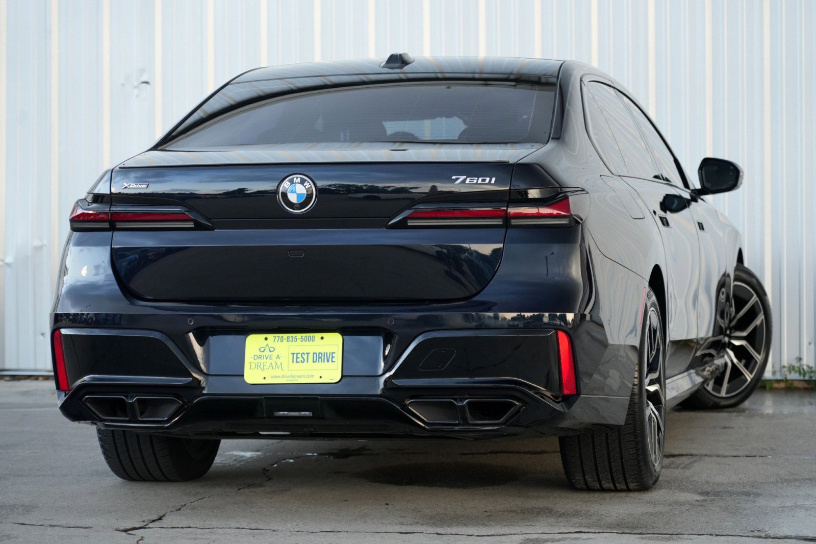 Used 2023 BMW 760i xDrive image 5