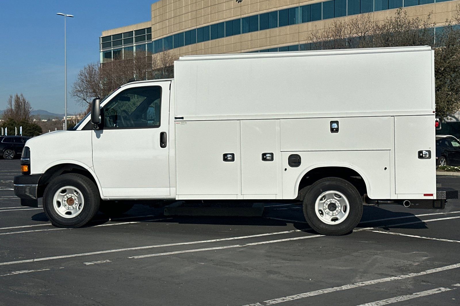 New 2025 Chevrolet Express 3500 w/ Power Convenience Package RWD image 7