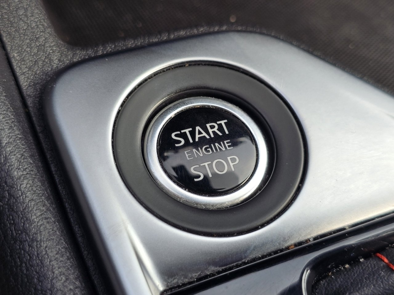 Used 2025 Nissan Sentra SR FWD image 30