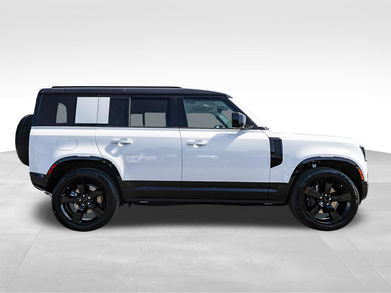 New 2026 Land Rover Defender 110 X-Dynamic SE AWD/4WD image 3