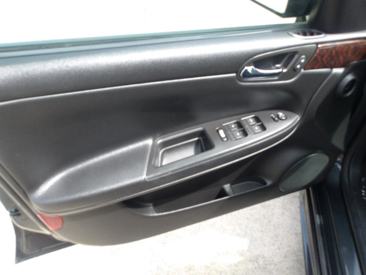 Used 2016 Chevrolet Impala Limited LS FWD image 18