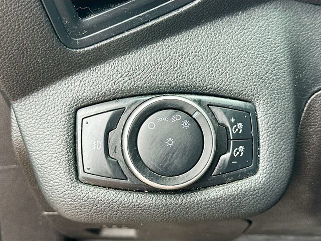 Used 2015 Ford Escape SE image 12