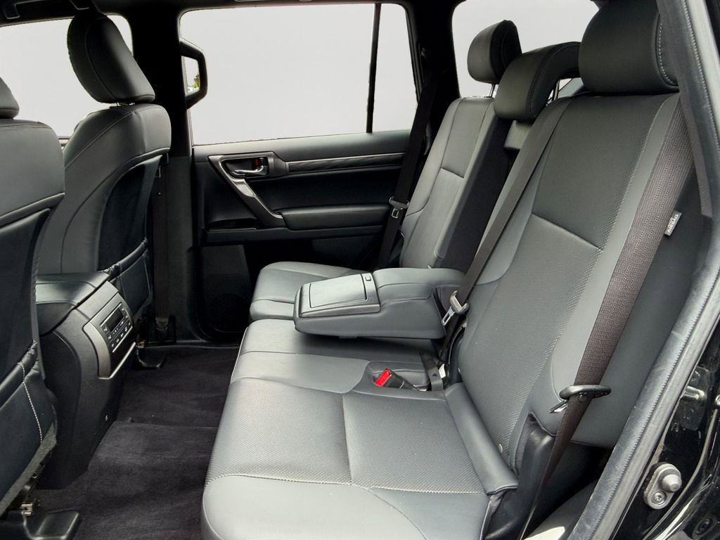 Used 2022 Lexus GX 460 w/ Black Line Special Edition AWD/4WD image 12