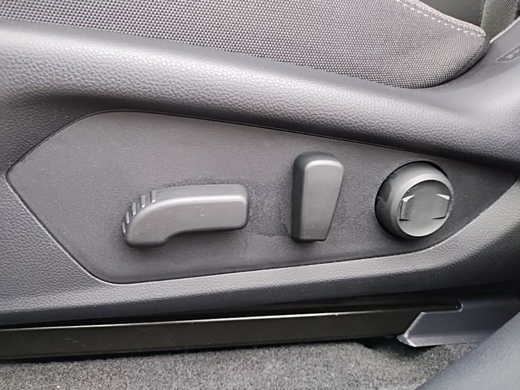 Certified 2026 Subaru Crosstrek 2.0i Premium image 24
