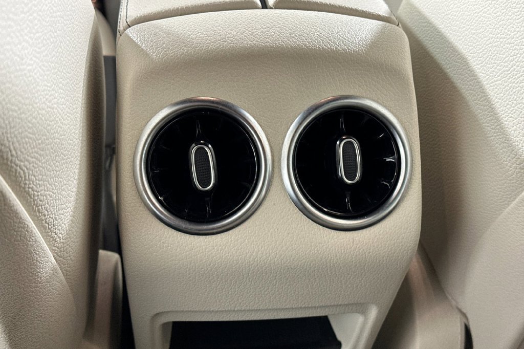 Certified 2024 Mercedes-Benz GLB 250 4MATIC image 14