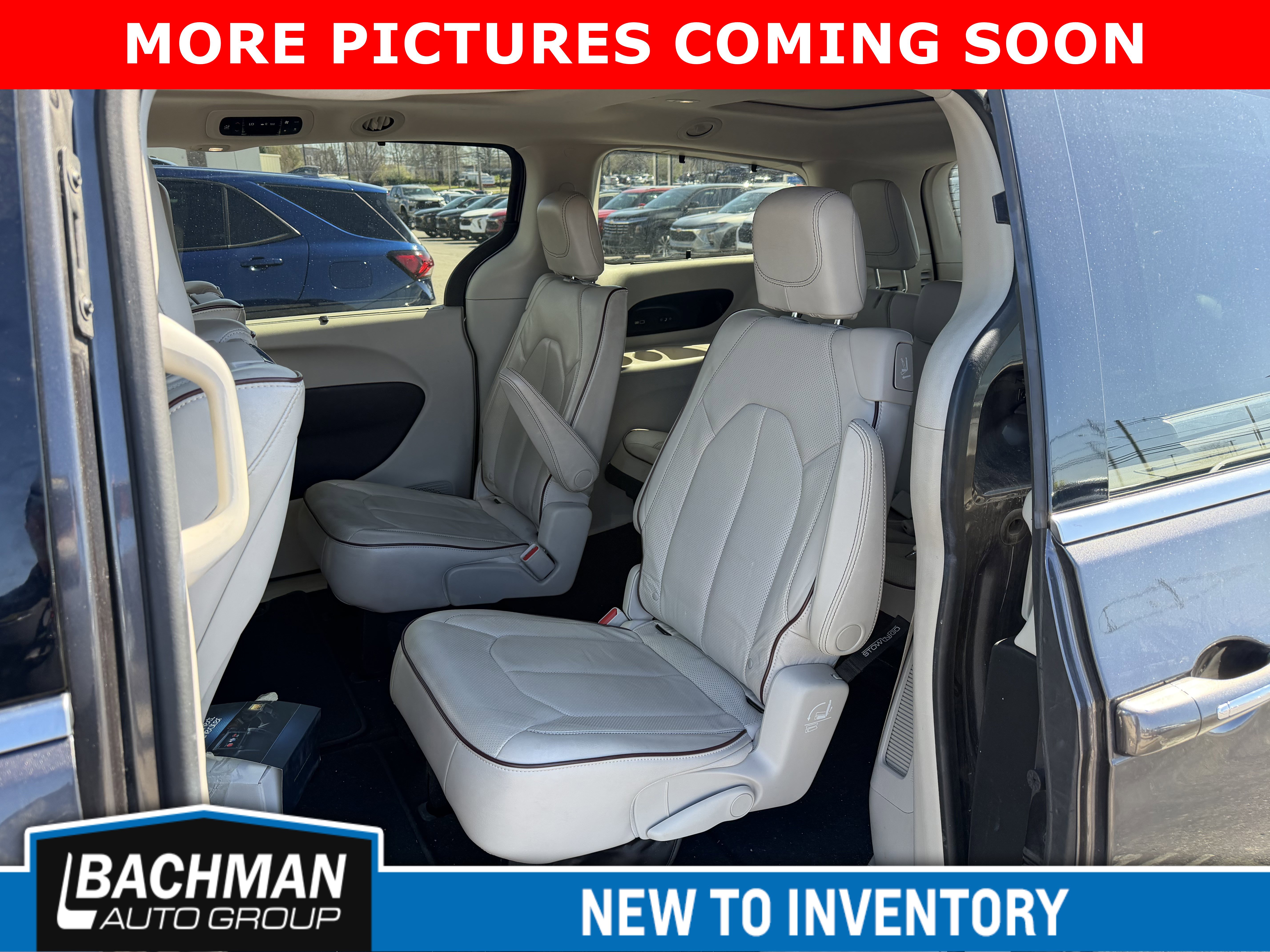 Used 2017 Chrysler Pacifica Limited w/ UConnect Theater Package image 8