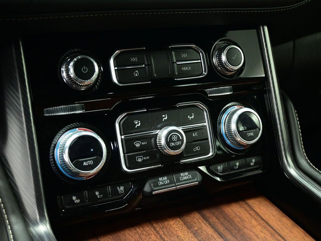 Used 2023 GMC Yukon XL Denali Ultimate image 24