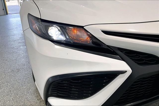 Used 2024 Toyota Camry SE image 32