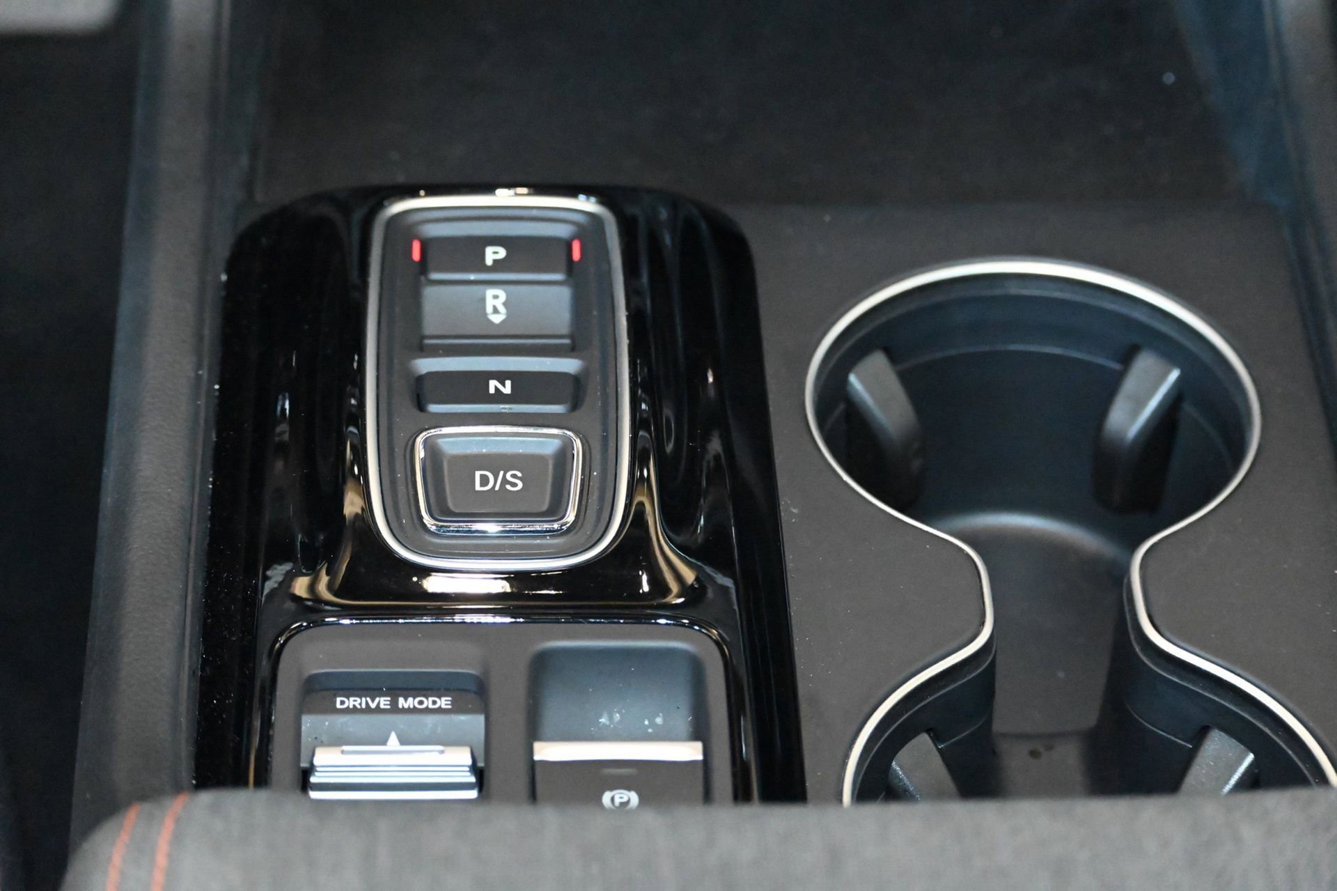 New 2025 Honda Pilot Sport image 24