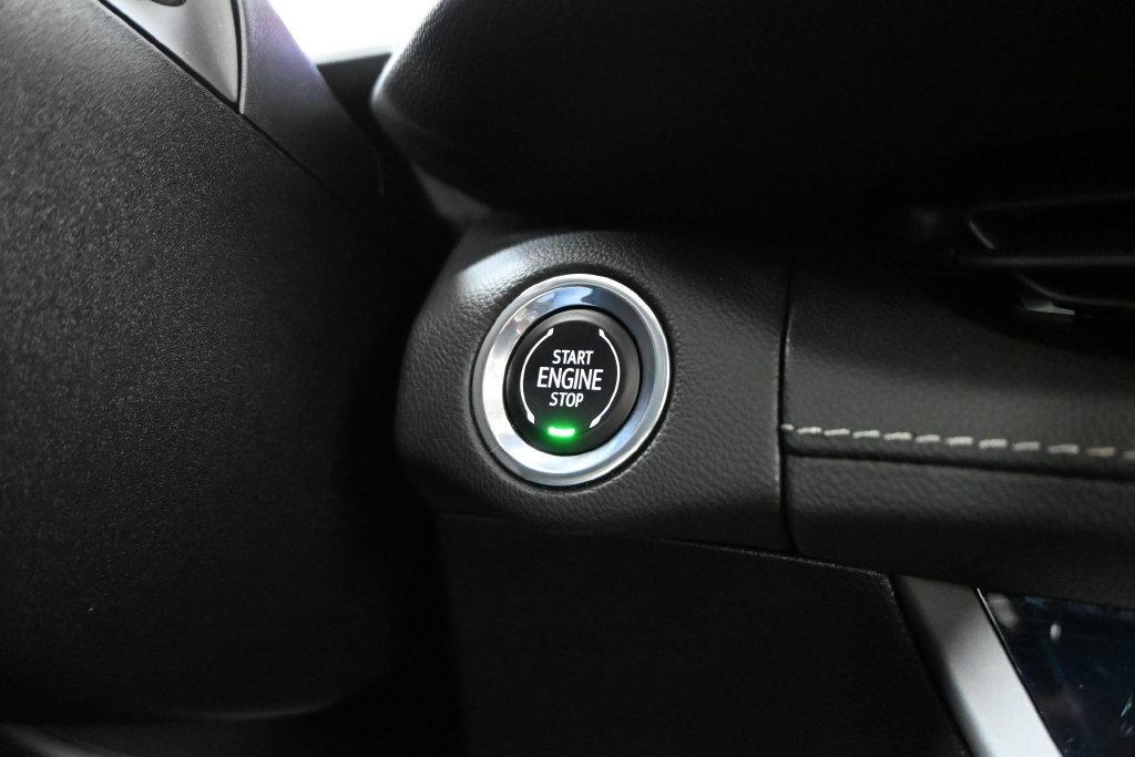 Used 2023 Buick Envision Essence w/ Sport Touring Package AWD/4WD image 33