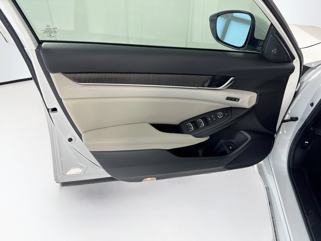 Certified 2021 Honda Accord Touring image 24