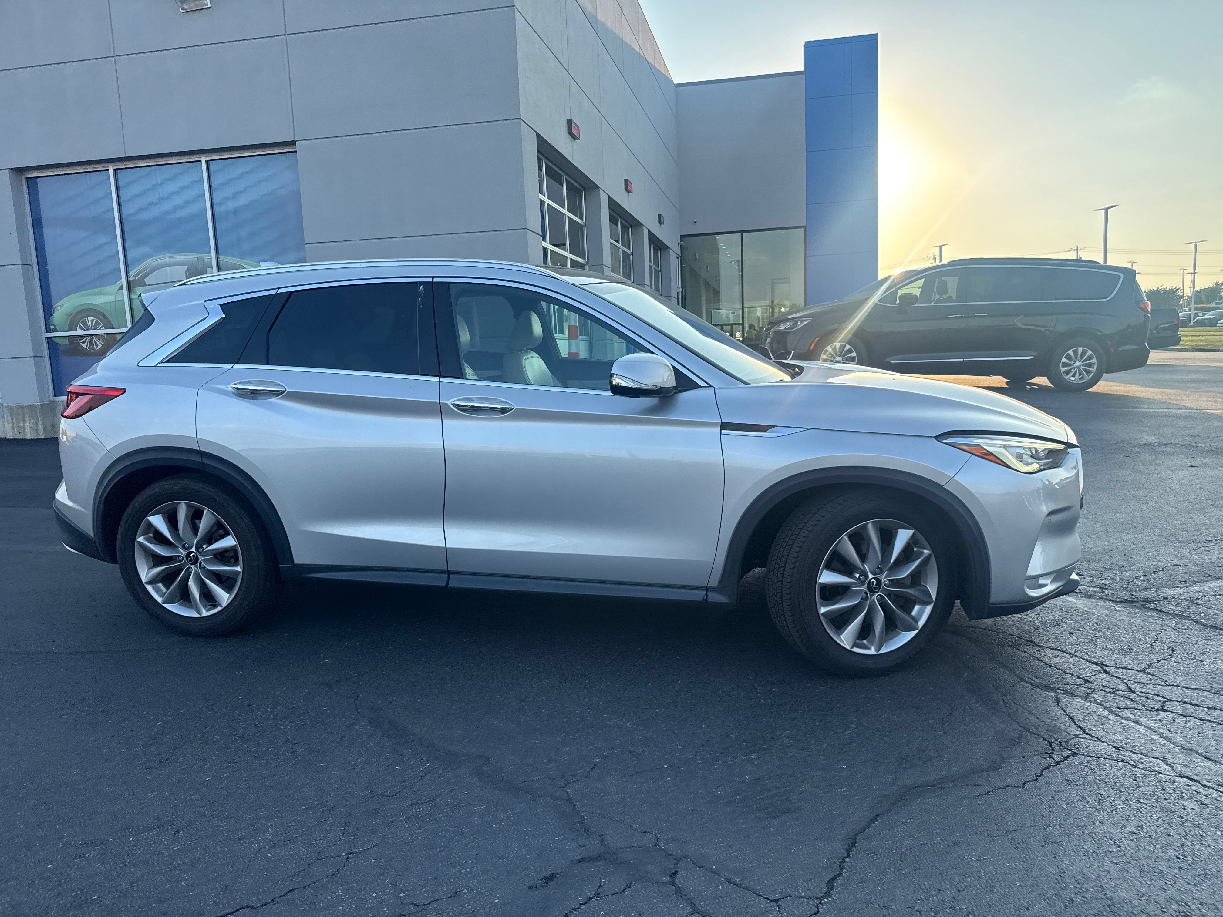 Used 2020 INFINITI QX50 Essential AWD/4WD image 28