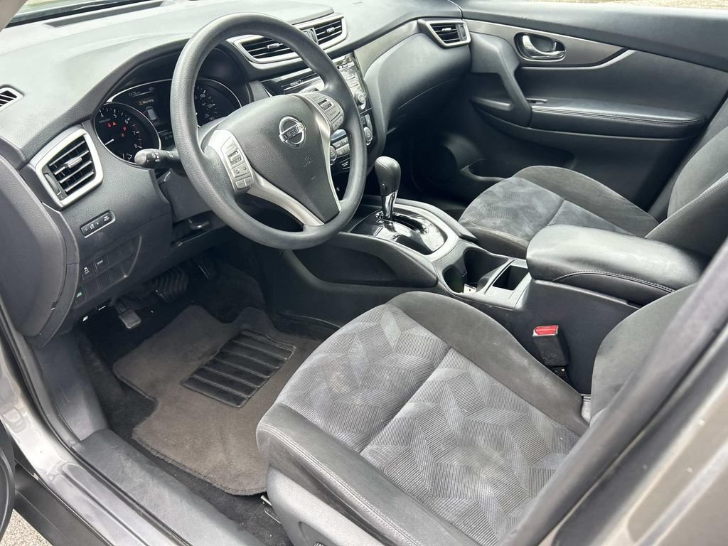Used 2015 Nissan Rogue SV FWD image 14