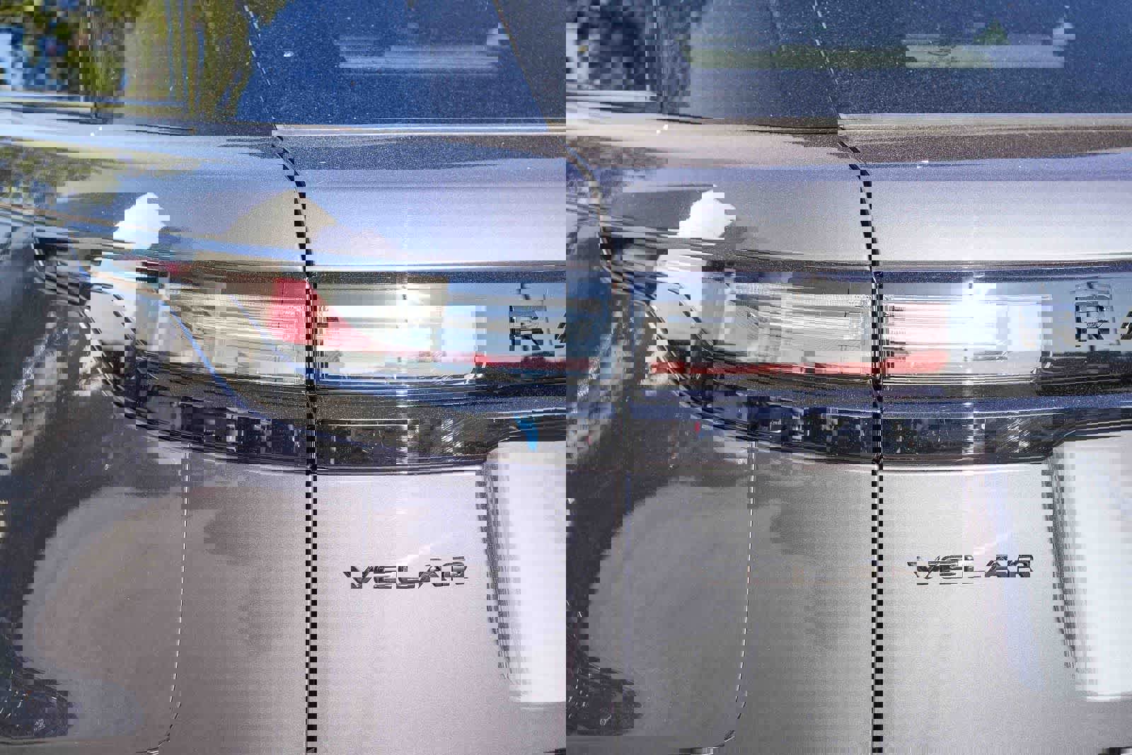 New 2026 Land Rover Range Rover Velar Dynamic SE image 7