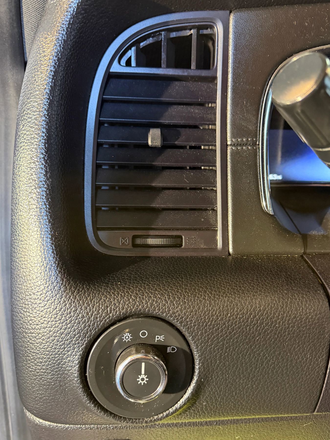 Used 2017 Lincoln Navigator L Select image 15