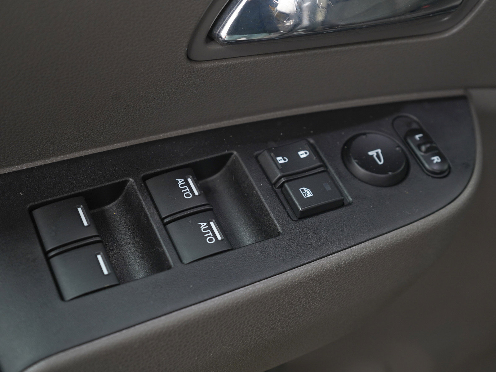 Used 2016 Honda Odyssey EX-L image 27