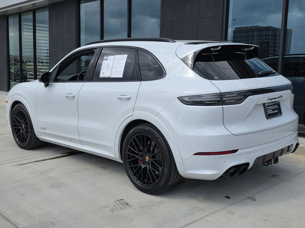 Used 2021 Porsche Cayenne GTS image 3