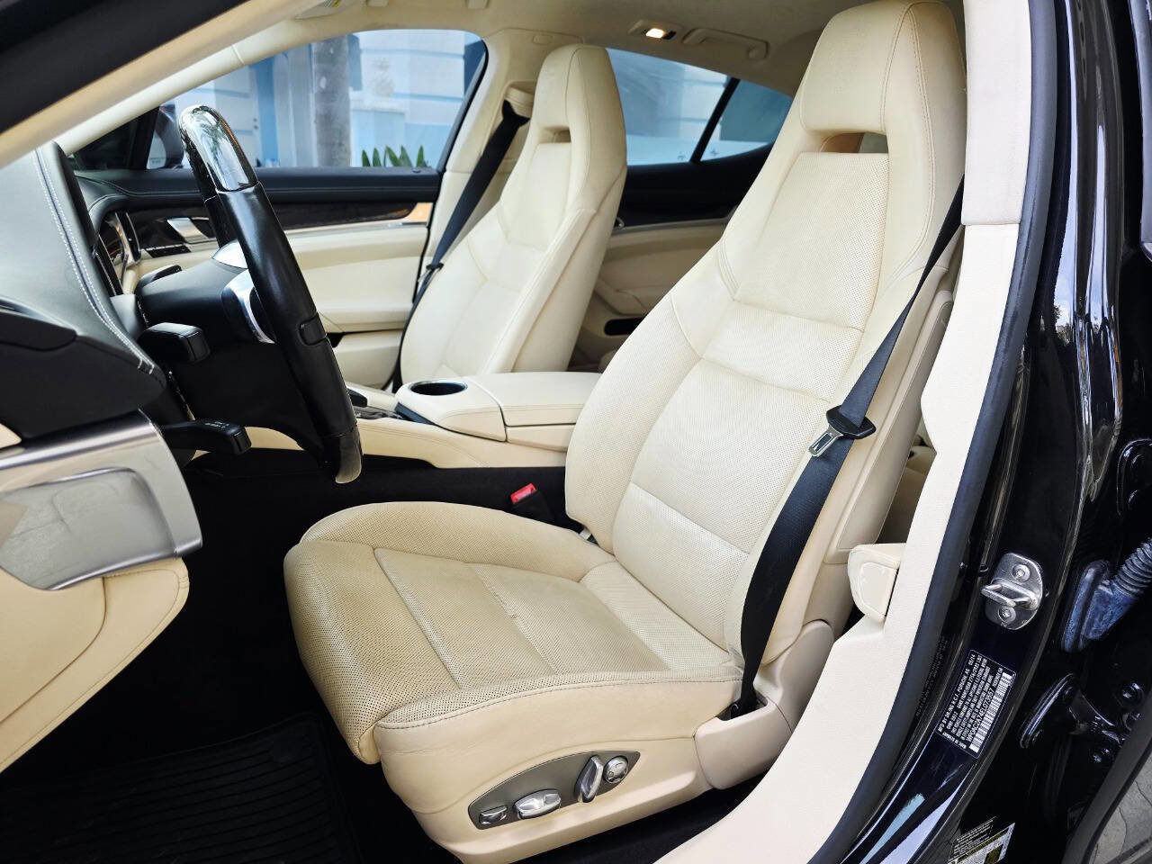 Used 2014 Porsche Panamera Turbo S w/ Exterior Package in Black image 72