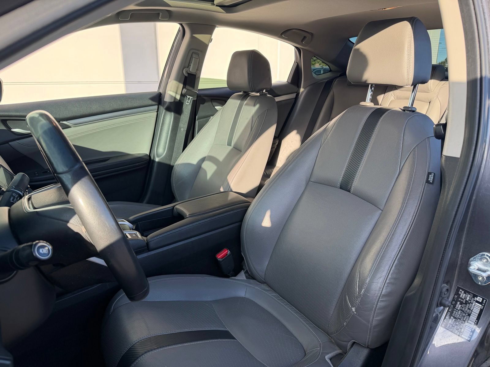Used 2018 Honda Civic EX-L image 11
