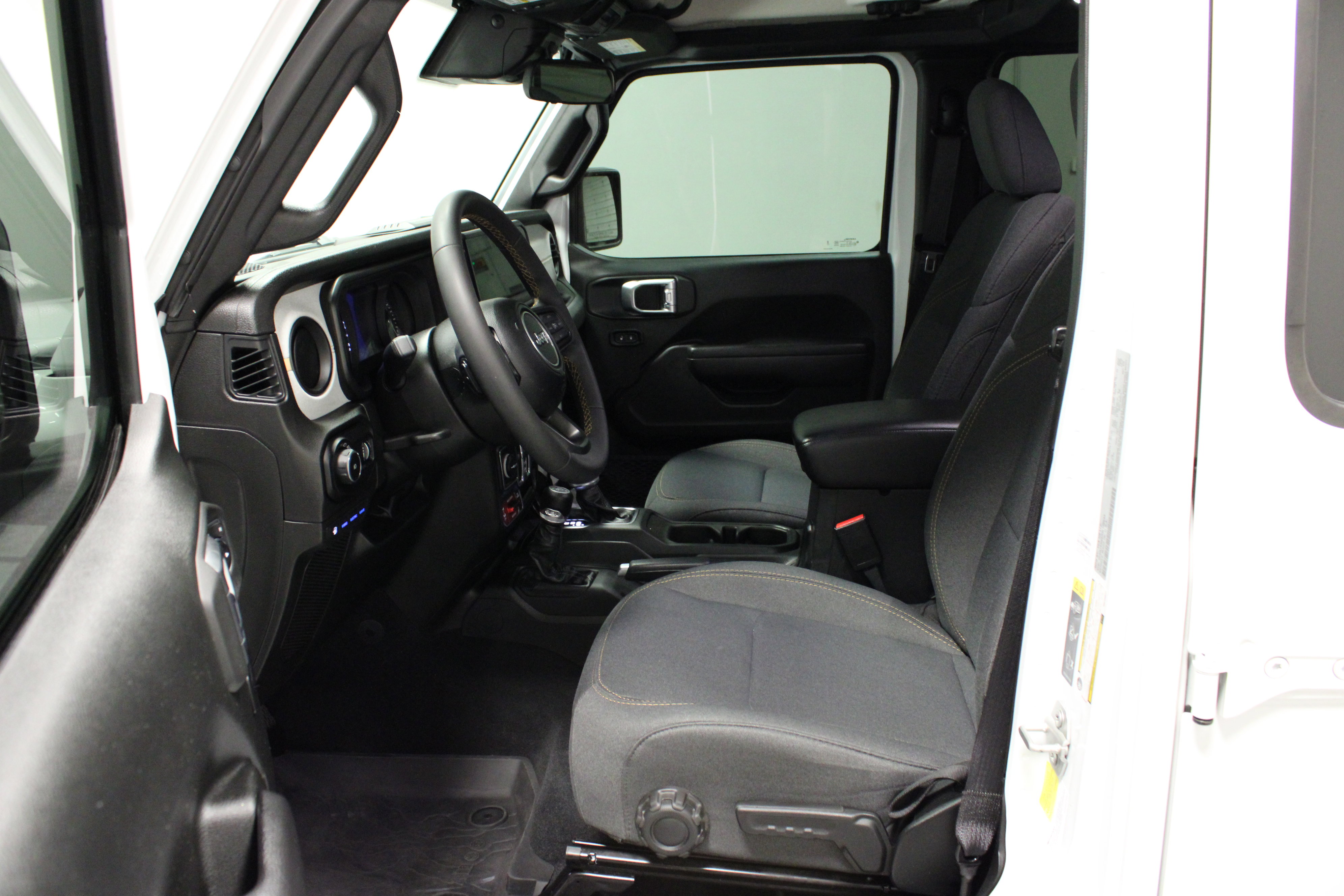Used 2024 Jeep Wrangler Willys image 17