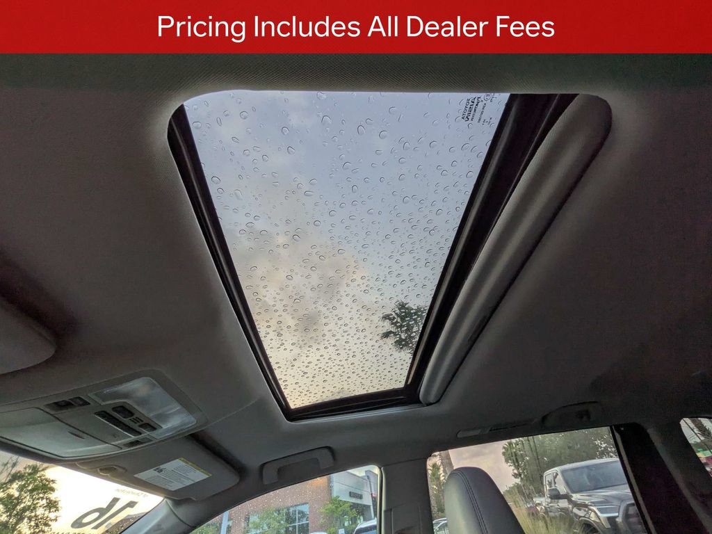 Used 2016 Toyota Highlander XLE FWD image 22