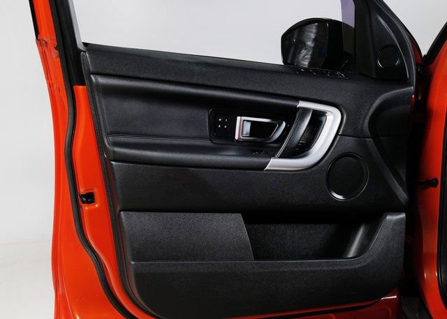 Used 2017 Land Rover Discovery Sport HSE image 22