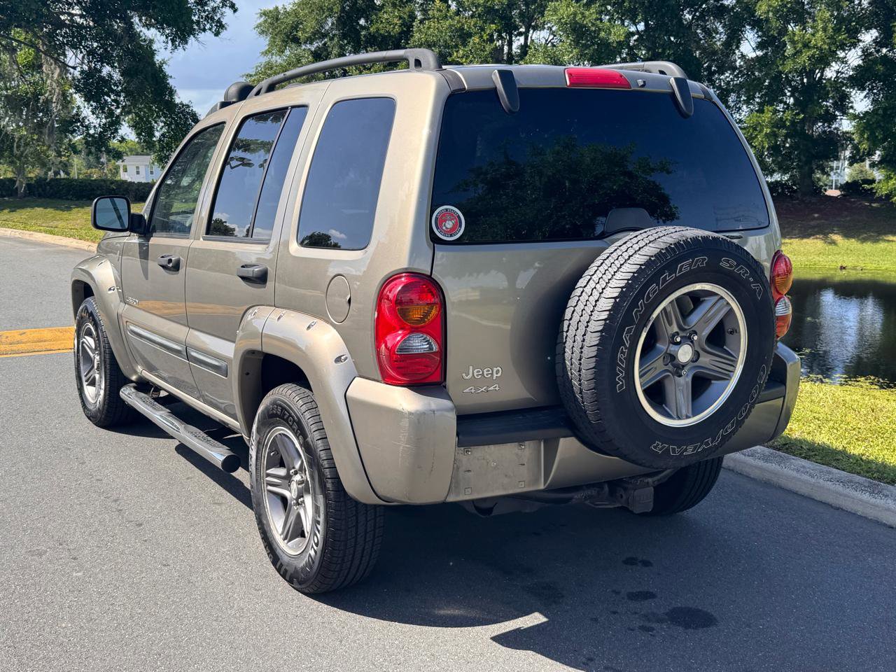 Used 2004 Jeep Liberty Renegade w/ Security Group AWD/4WD image 10