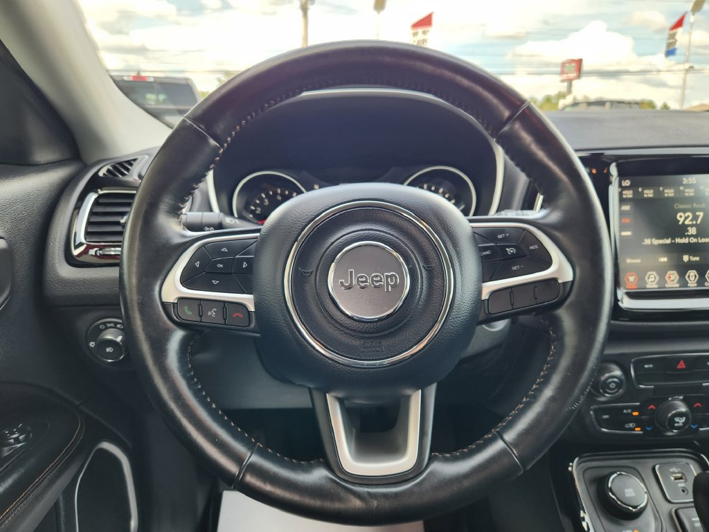 Used 2019 Jeep Compass Limited AWD/4WD image 20
