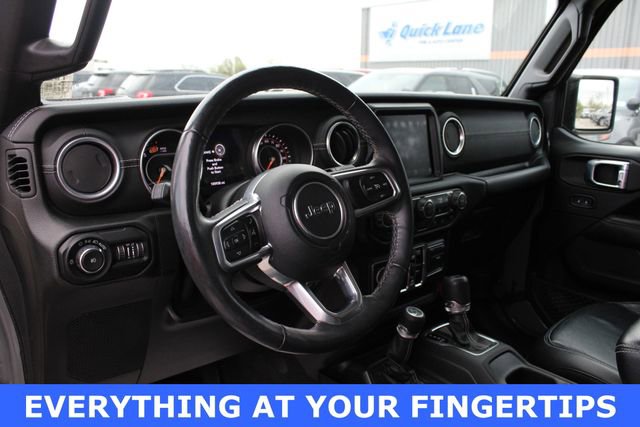 Used 2018 Jeep Wrangler Unlimited Sahara AWD/4WD image 2