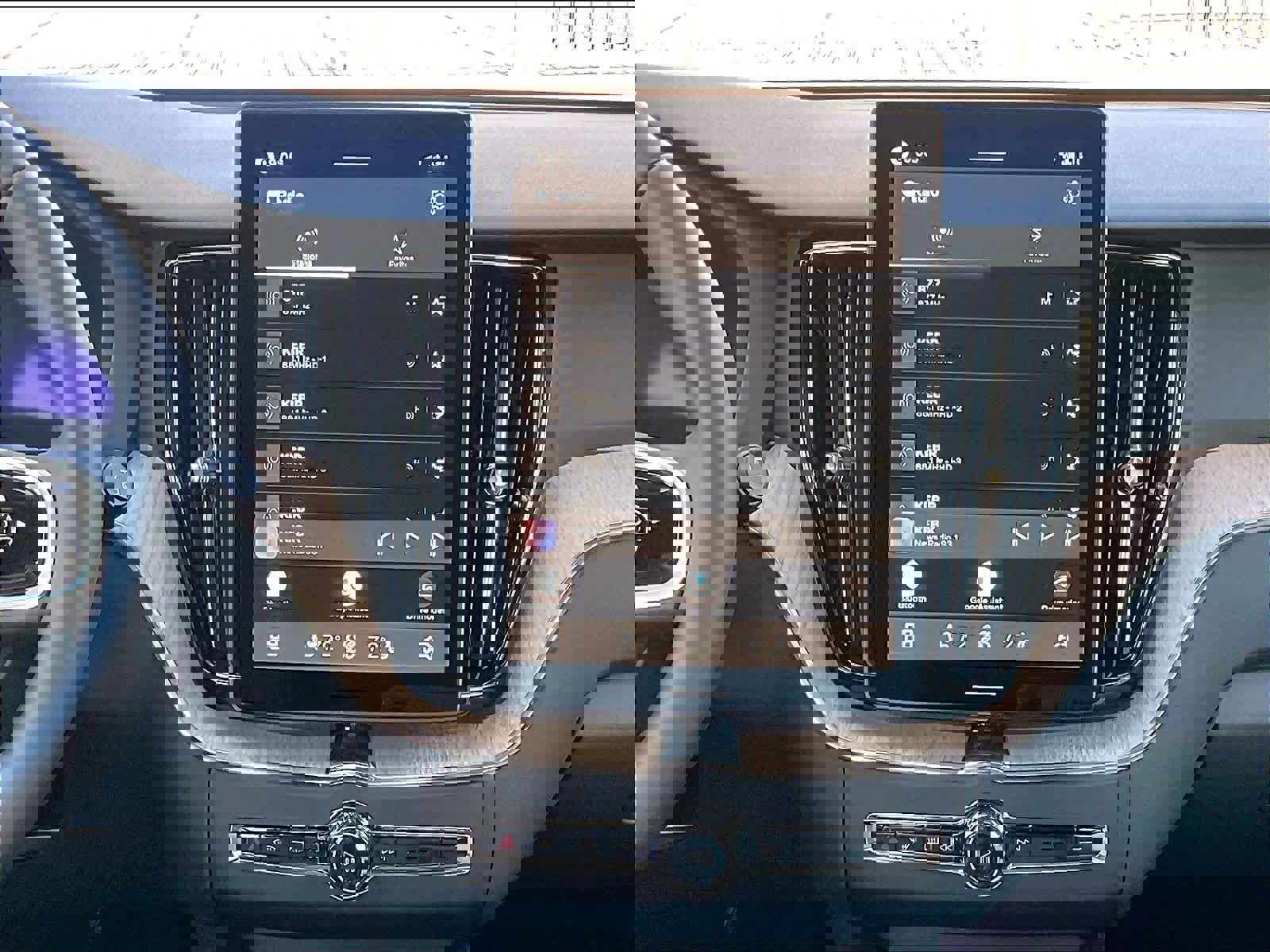 New 2026 Volvo XC60 B5 Plus w/ Protection Package Premier image 9