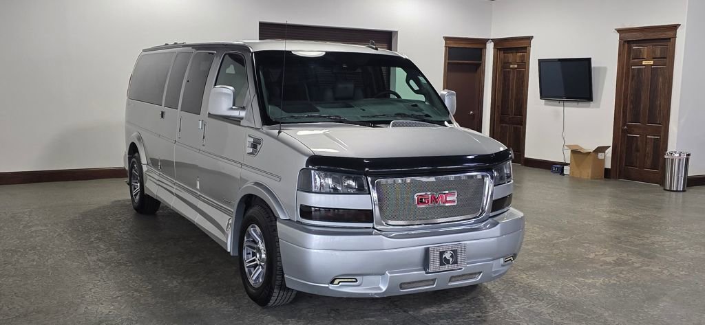 Used 2019 GMC Savana 2500 Extended w/ Enhanced Convenience Package image 3