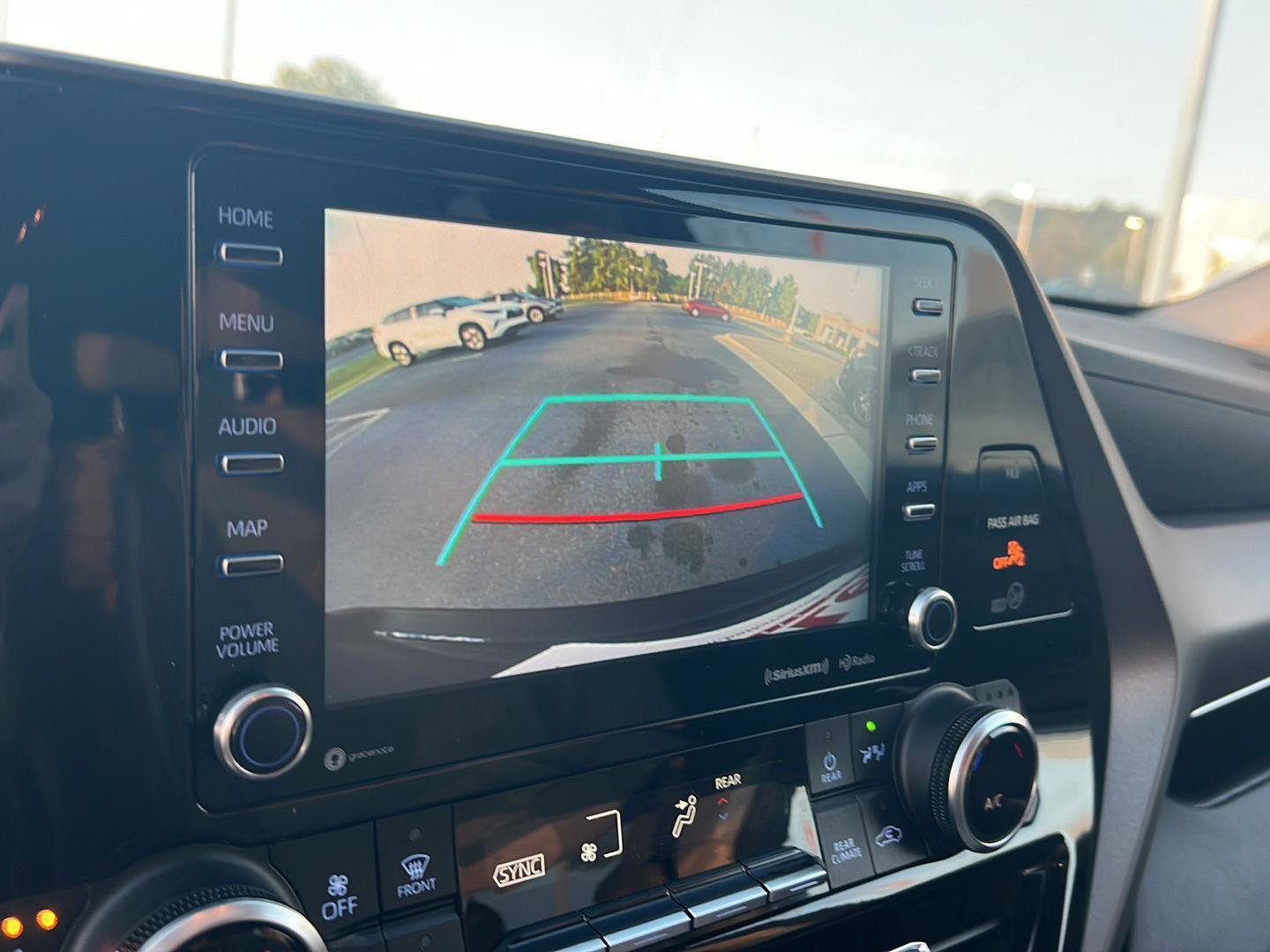 Used 2022 Toyota Highlander Bronze Edition FWD image 26