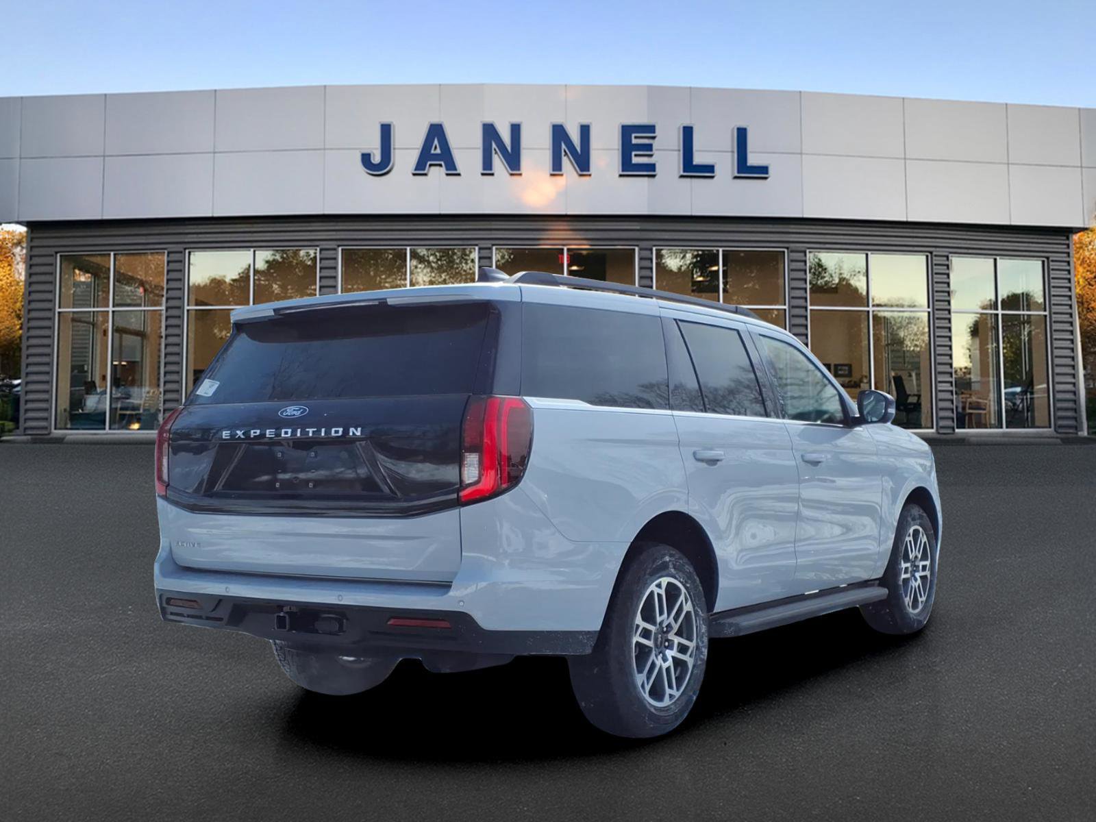 New 2026 Ford Expedition Active image 3